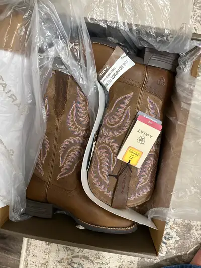 Ariat Ladies Cattle Caite Boot - Size 7.5, View more