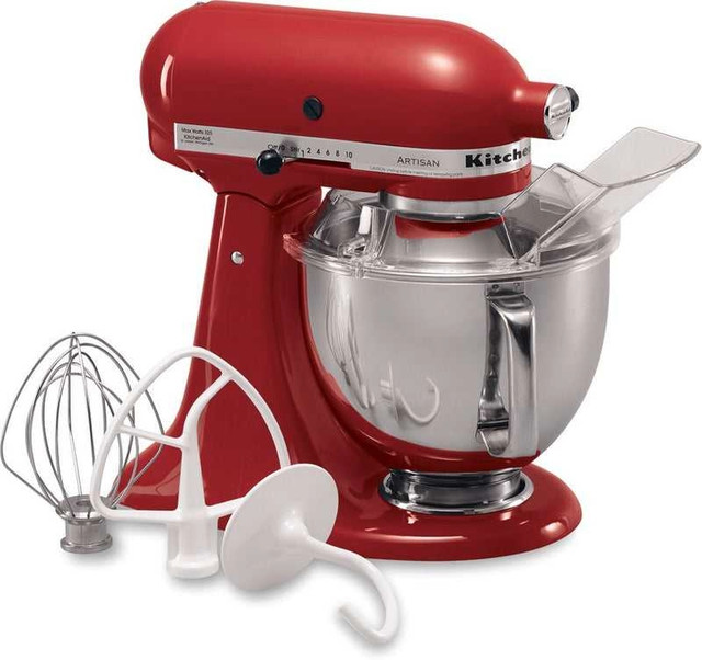 Kitchenaid Artisan 5 quart stand mixer red in Processors, Blenders & Juicers in Mississauga / Peel Region