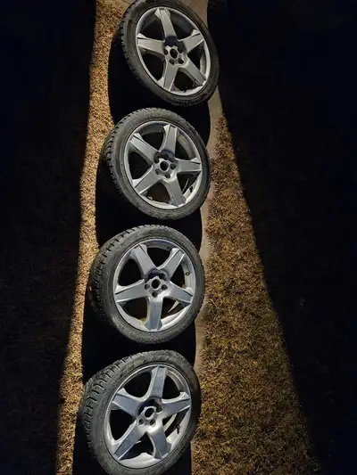 205/50R17 Hankook Winter Tires on OEM Chevrolet Sonic Rims. Great condition! Came off 2015 Chevrolet...