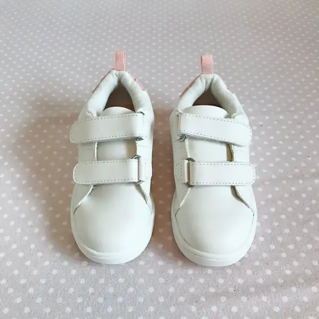 girls size 9 shoes in Kids & Youth in Markham / York Region - Image 5
