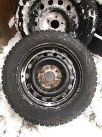 CHEV MALIBU 5 x 115 Winter Tires/Rims  (215/60R16)