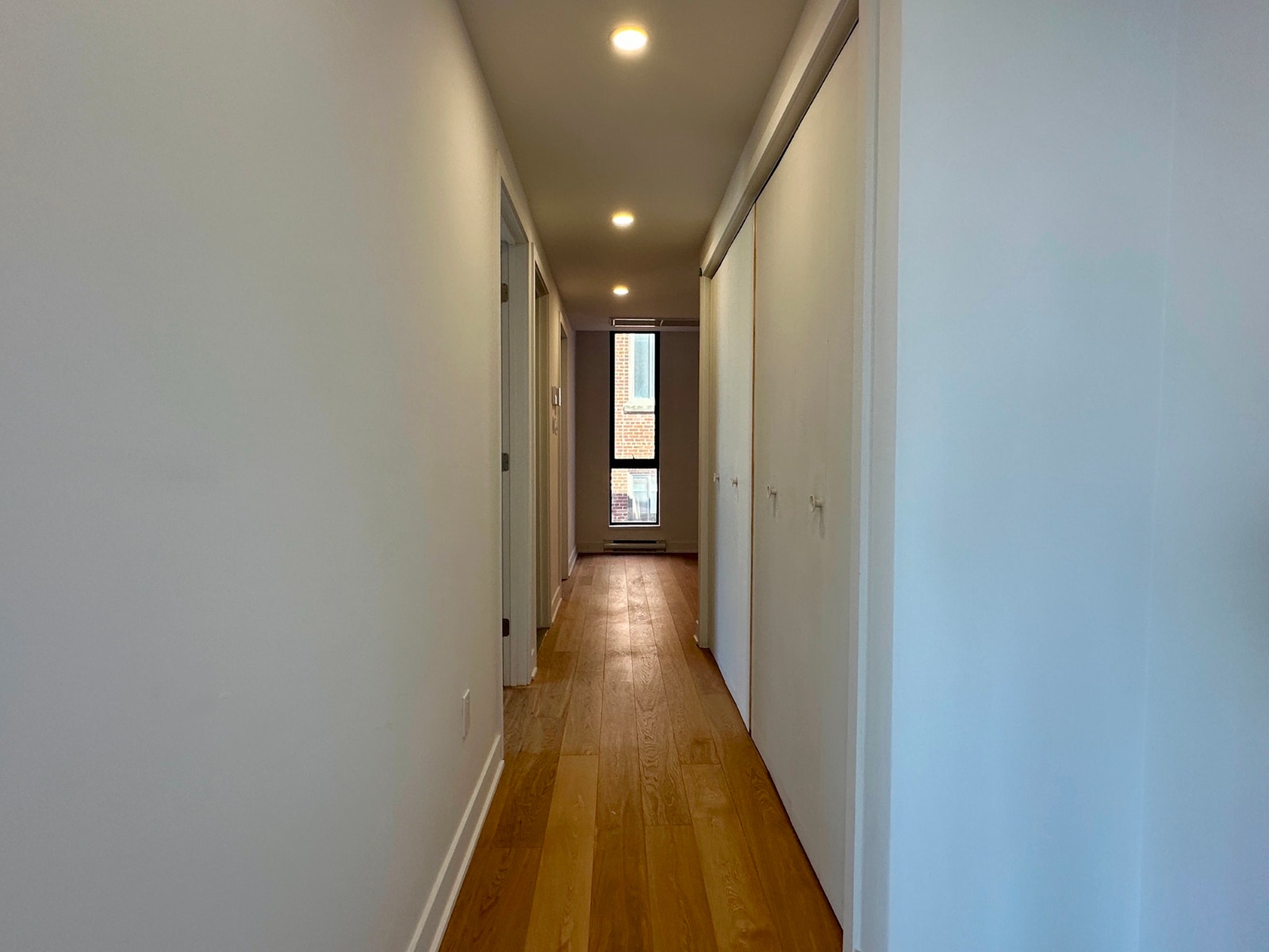 Condo 4 1/2 à louer boulevard Édouard-Montpetit — photo 2