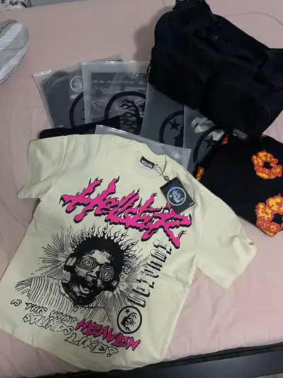 Available sizes: All sizes are sold out except Medium.