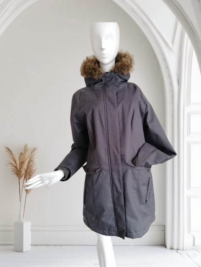 Firefly Women's Charcoal Hooded Puffer Jacket M in Women's - Tops & Outerwear in City of Montréal - Image 2
