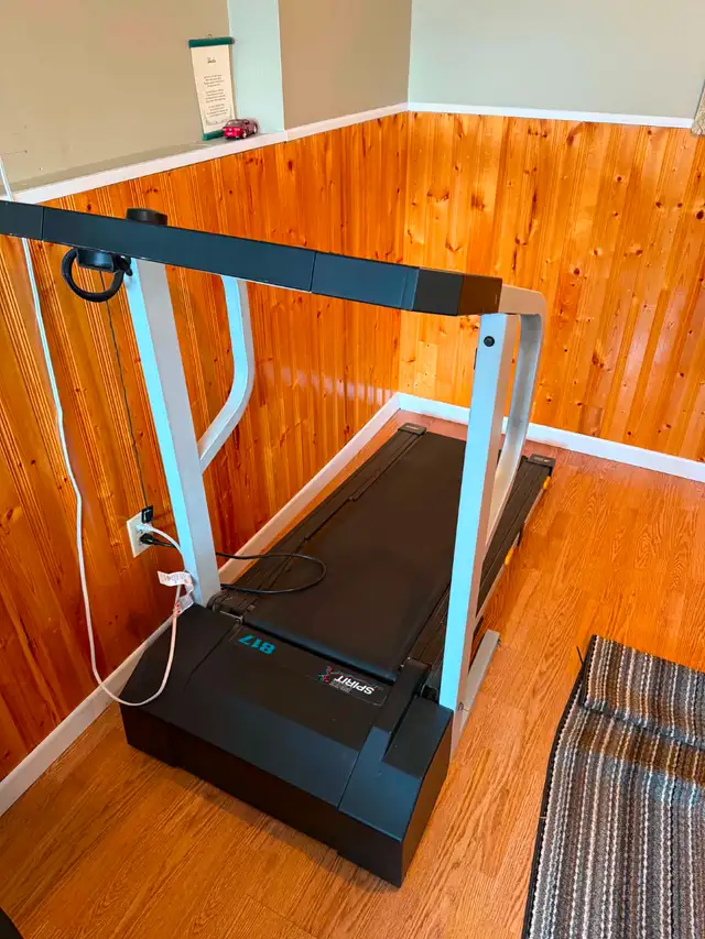 Treadmill in Other in St. John's - Image 4