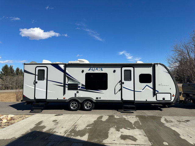 2018 Coachman Apex in Travel Trailers & Campers in Strathcona County