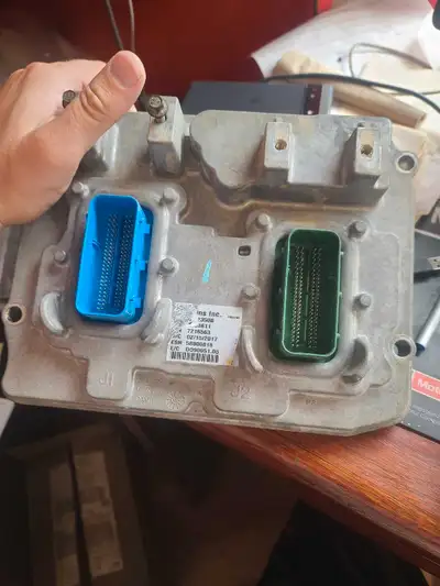 I'm selling a used Dodge Ram 6.7 diesel ECM, part number 4358811, manufactured in 2017. This electro...
