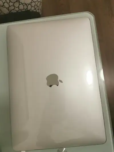 MacBook Air 2019 13”｜128GB｜Excellent Condition｜Low Battey count, View more