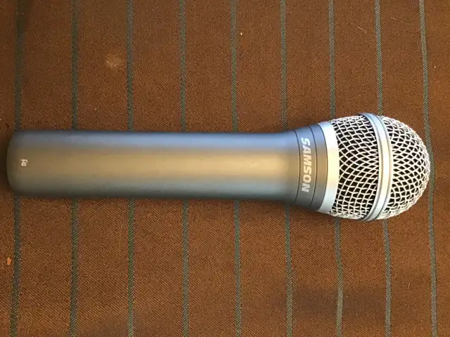 Samson Q2U USB Microphone in Pro Audio & Recording Equipment in London - Image 6