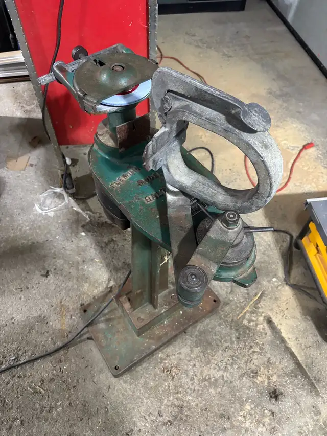 Fleming Gray B2 Skate Sharpener in Power Tools in Markham / York Region - Image 3