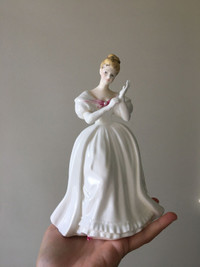 Royal Doulton Figurine “Denise” HN 2477
