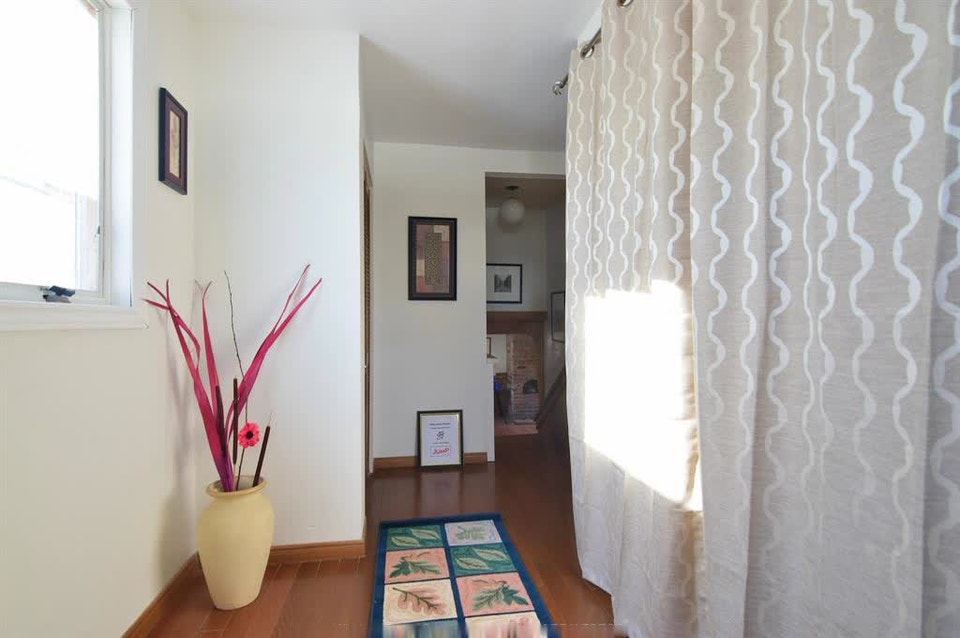 House for Rent in LaSalle near Sandwich and Villanova schools 3