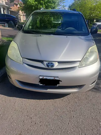 - 246,000km Good condition - No problems, everything working well - Air conditioning and heating wor...