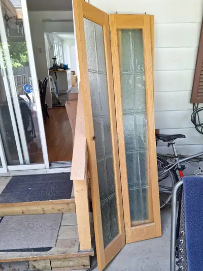 2 Bi-fold closet door - glass insert, View more