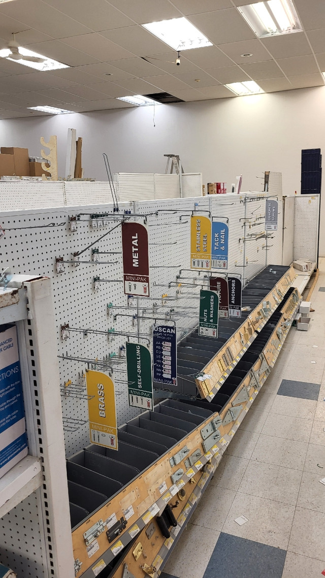 Store shelves  in Garage Sales in Belleville - Image 2