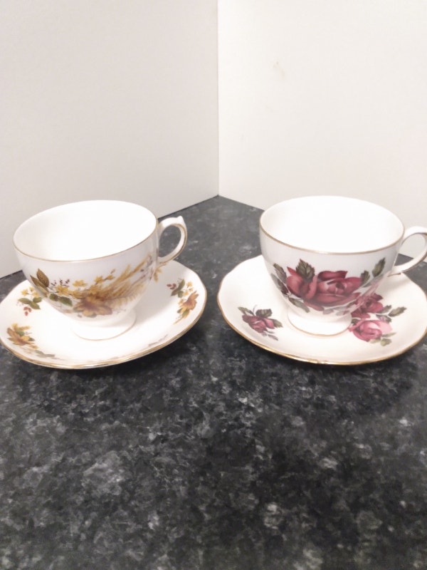 Vintage Queen Anne English Bone China, Tea Cups and Saucers Arts
