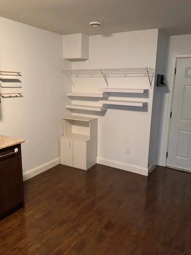 2 bedroom basement suite  in Long Term Rentals in Delta/Surrey/Langley - Image 5