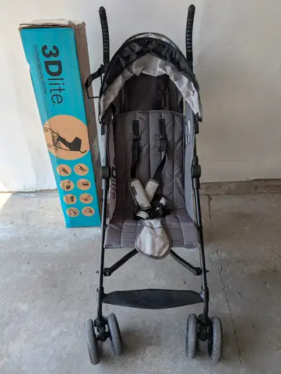 Selling a Summer Infant 3Dlite Convenience Stroller in grey, used for just one summer and still in g...
