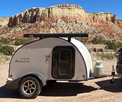 Excellent condition Evolve Traverse deluxe teardrop trailer. Lightweight, comfortable, and easy to t...