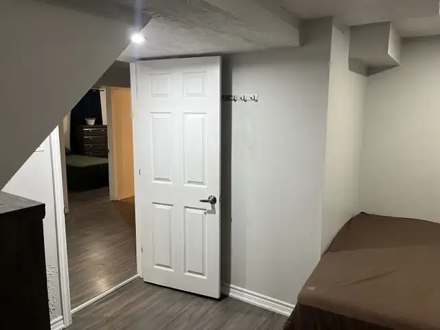 brampton full 3 beds basement in Room Rentals & Roommates in Mississauga / Peel Region - Image 9