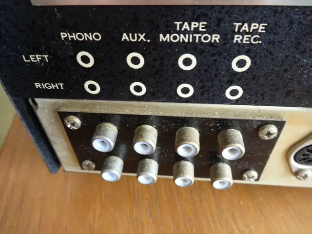 Sansui 200 Vintage Solid-State AM/FM Stereo Tuner Amplifier in Stereo Systems & Home Theatre in Markham / York Region - Image 10