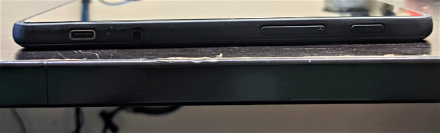 Lenovo 10e Chromebook Tablet in Laptops in Oshawa / Durham Region - Image 4