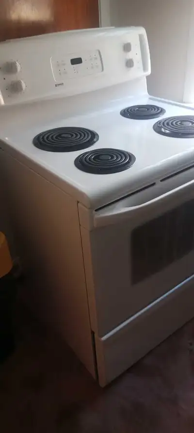 Kenmore white self-cleaning coiltop stove/range FREE DELIVERY, View more