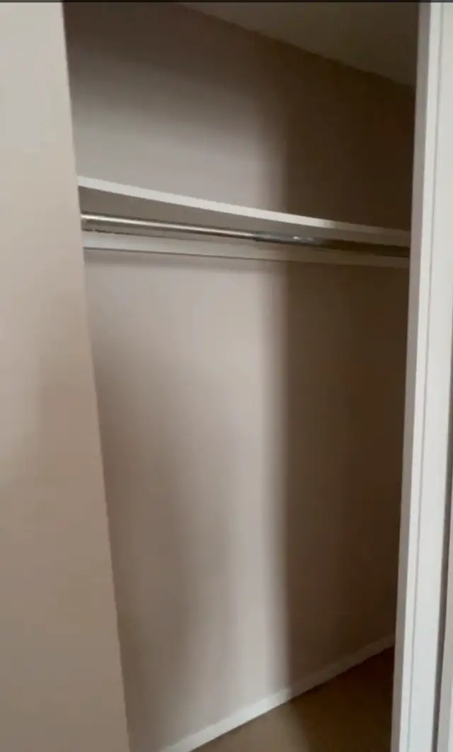 Furnished Room in Kanata - Female Roomate only 63234528347265124