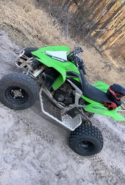 Selling my 2012 Kawasaki KFX450R. Fuel-injected 450 with reverse. Very fast and fun quad, in good sh...