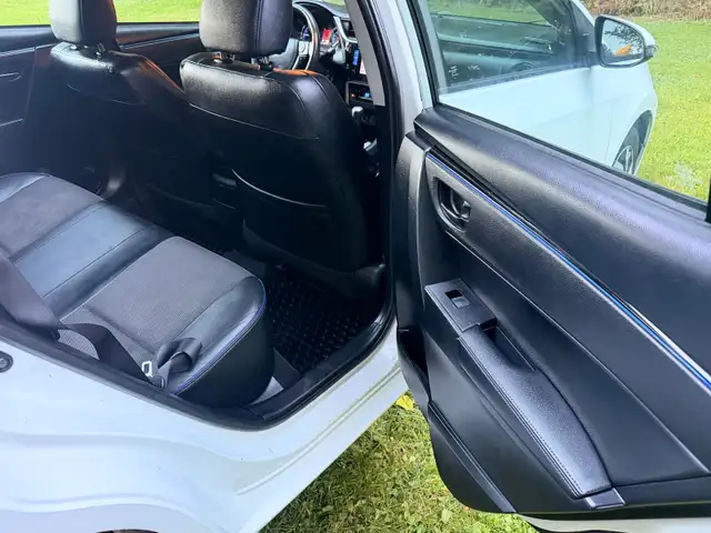 2017 Toyota Corolla SE587371142898657287