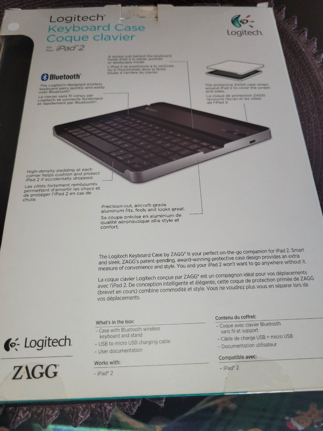 Logitech Keyboard Case for iPad 2 with Built-in Keyboard and Sta in iPad & Tablet Accessories in Markham / York Region - Image 2