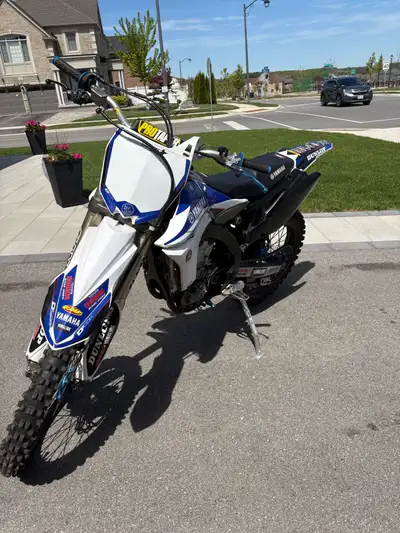 Bike is mint 19 hours on rebuild, has a fastway kickstand, I have two sets of plastics the white and...