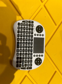 Mini Bluetooth keyboard 