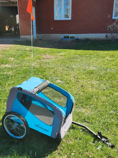 Bicycle Dog Trailer. Great for taking for furry companion with you on Bicycle rides.