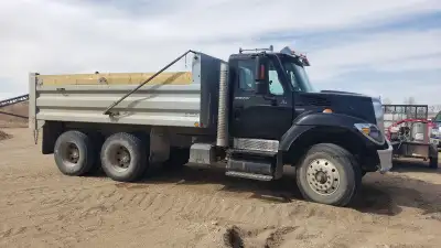 New fresh safety, New in-frame engine overhaul by Cummins, new rebuilt transmission, new tarp, nice...