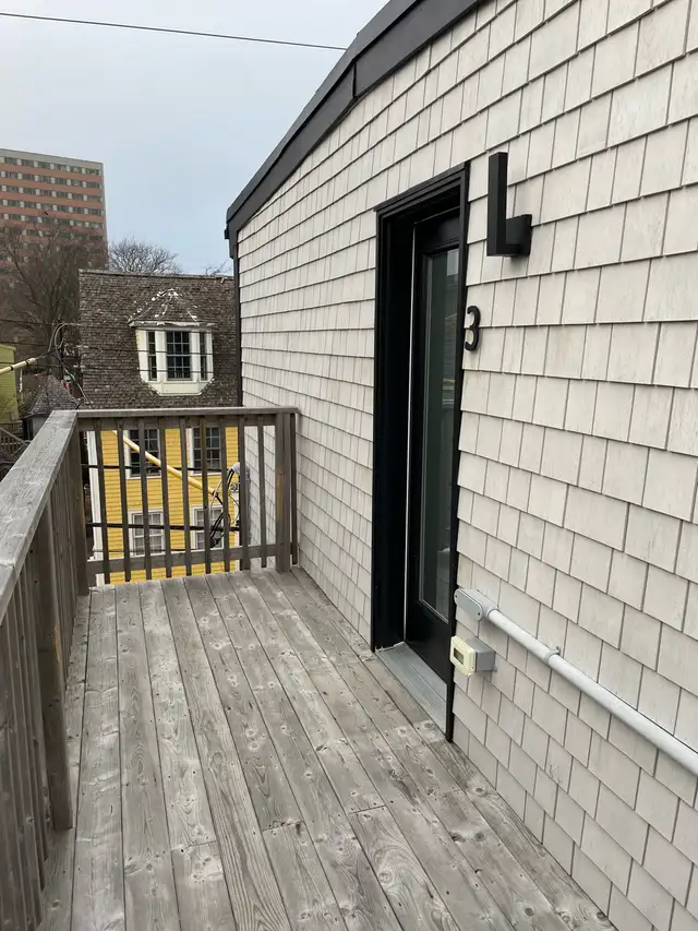 Executive 1-Bedroom Apartment | Private Balcony | Fully Renovate in Long Term Rentals in City of Halifax - Image 4