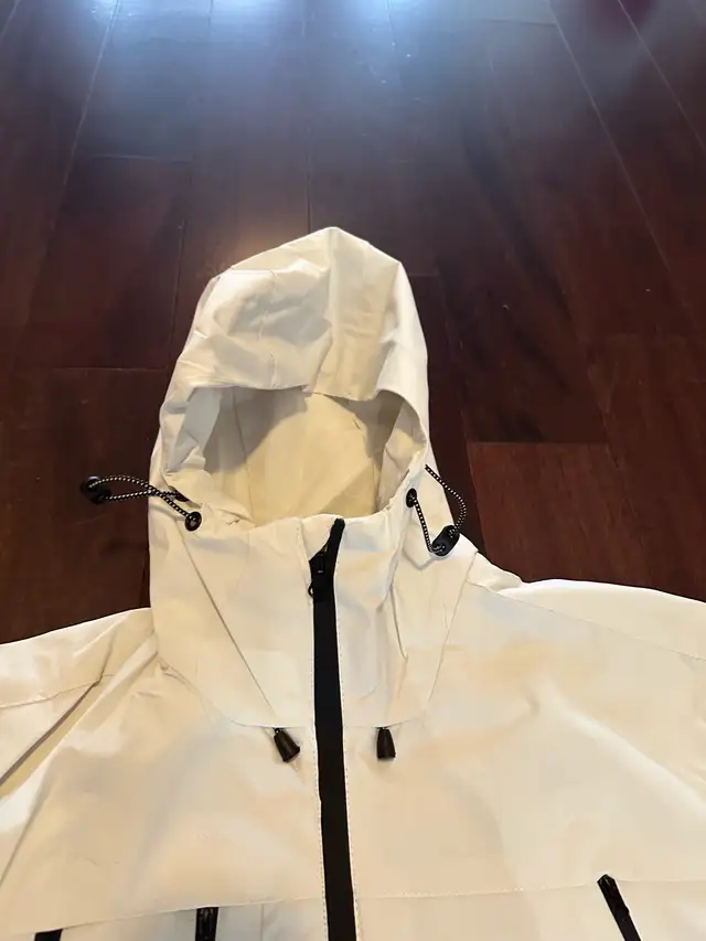 Snowboard Shell Jacket - Lightweight with Hood in Snowboard in Kitchener / Waterloo - Image 5