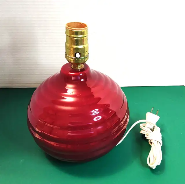 Small Ceramic Lamp Base in Indoor Lighting & Fans in Markham / York Region - Image 5