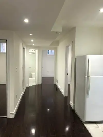 Spacious two bedroom basement apartment available at meadowvale and Ellesmere Rd. It is convineintly...