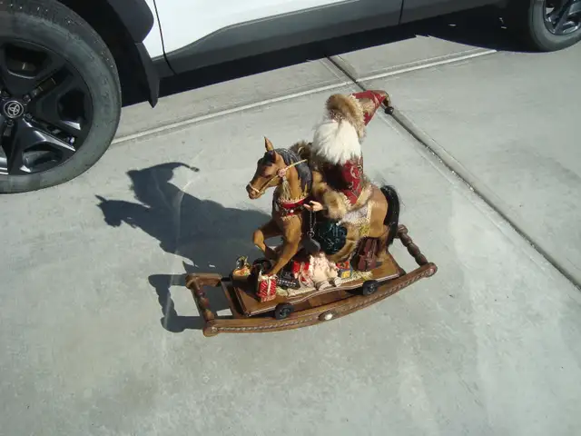 Christmas in Home Décor & Accents in Calgary - Image 2