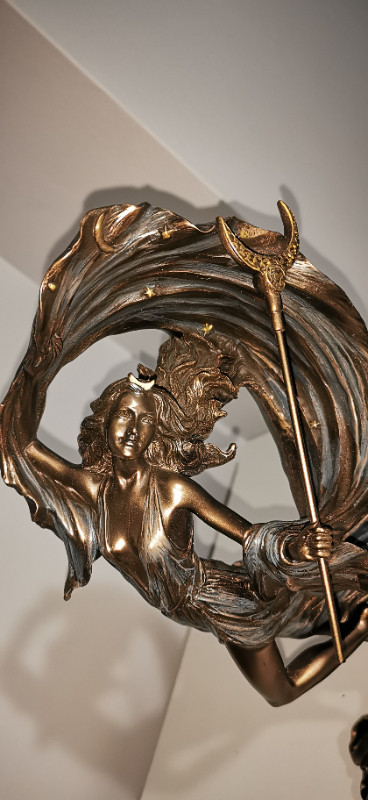 Nyx Greek Mythology Goddess Of The Night Statue in Arts & Collectibles in City of Toronto - Image 3