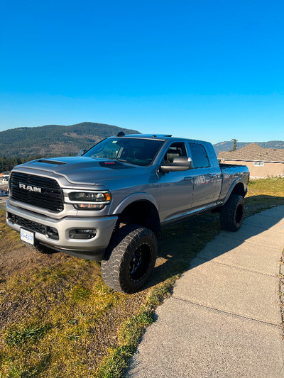 2020 Ram 3500 Mega Cab larami