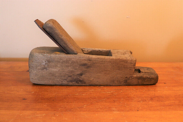 Old Primitive Woodworking Plane in Arts & Collectibles in London - Image 3