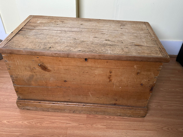 Antique Wooden Chest. in Coffee Tables in Swift Current