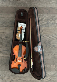 Stentor 4/4 Violin + Shoulder Rest