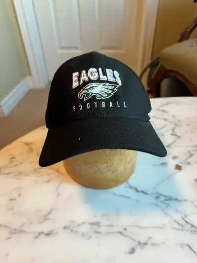 NEW ERA Eagles Football cap Size Medium/Large, View more