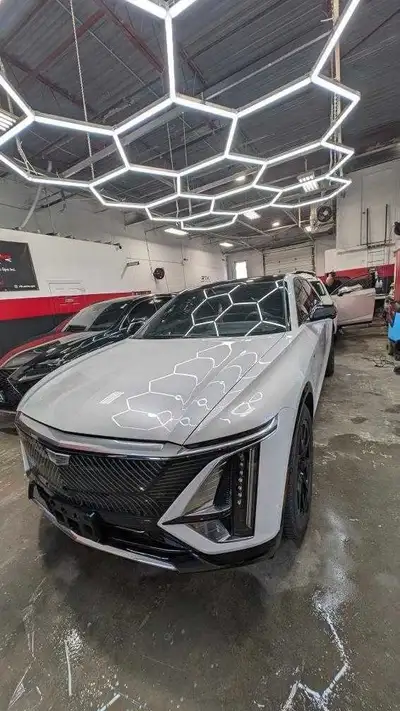 Looking to hire only full time. At least 1 year experience in car detailing. Must have drivers licen...