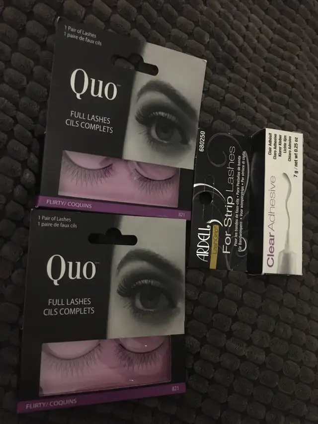 QUO Eyelashes And Adhesive Lot