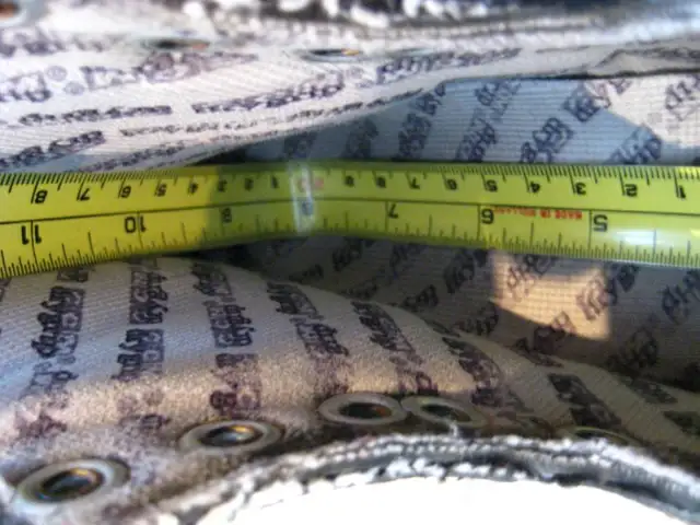 Pair Of CCM 4.1 Edge Youth Teen Size 2 Hockey Skates -No Laces in Skates & Blades in Kitchener / Waterloo - Image 6