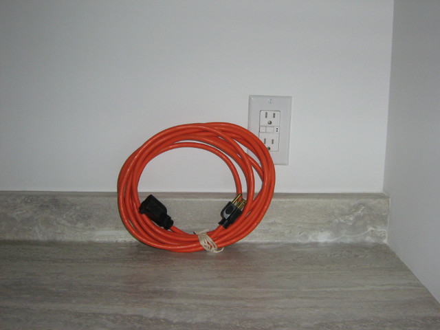 "NOMA"  EXTERIOR  ELECTRICAL CORD in Other in Regina